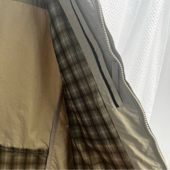 Cabela's Tan Utility Vest with Stand-Up Collar Hunting Fishing XL - Picture 9 of 9